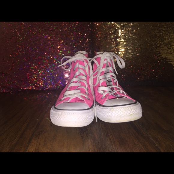 Hot Pink converse Allstars - Picture 8 of 8